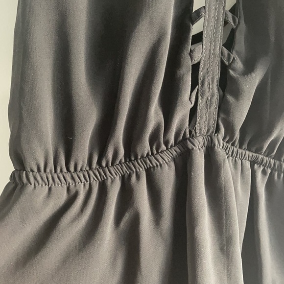 Black mini dress - Picture 3 of 4